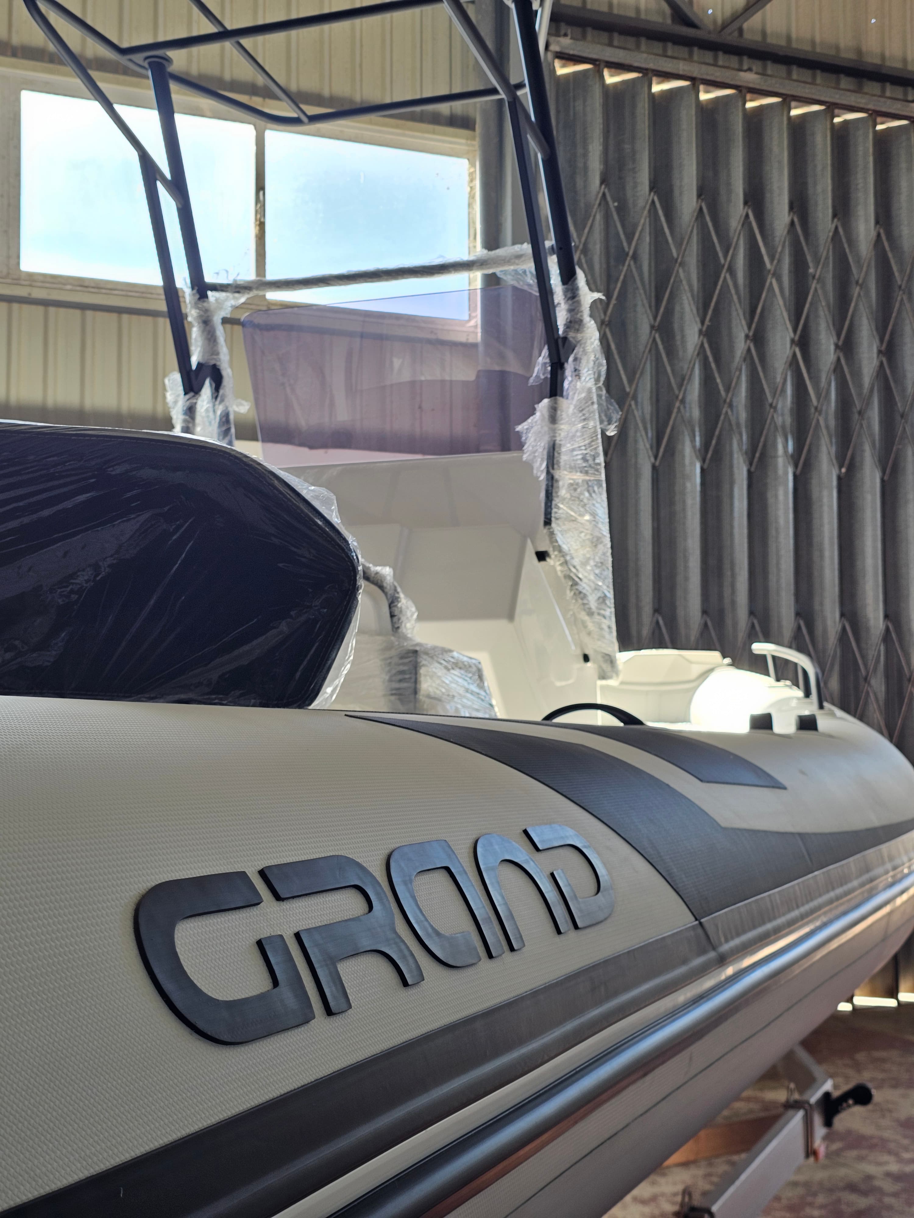 Grand Drive Line 600 LUX 12