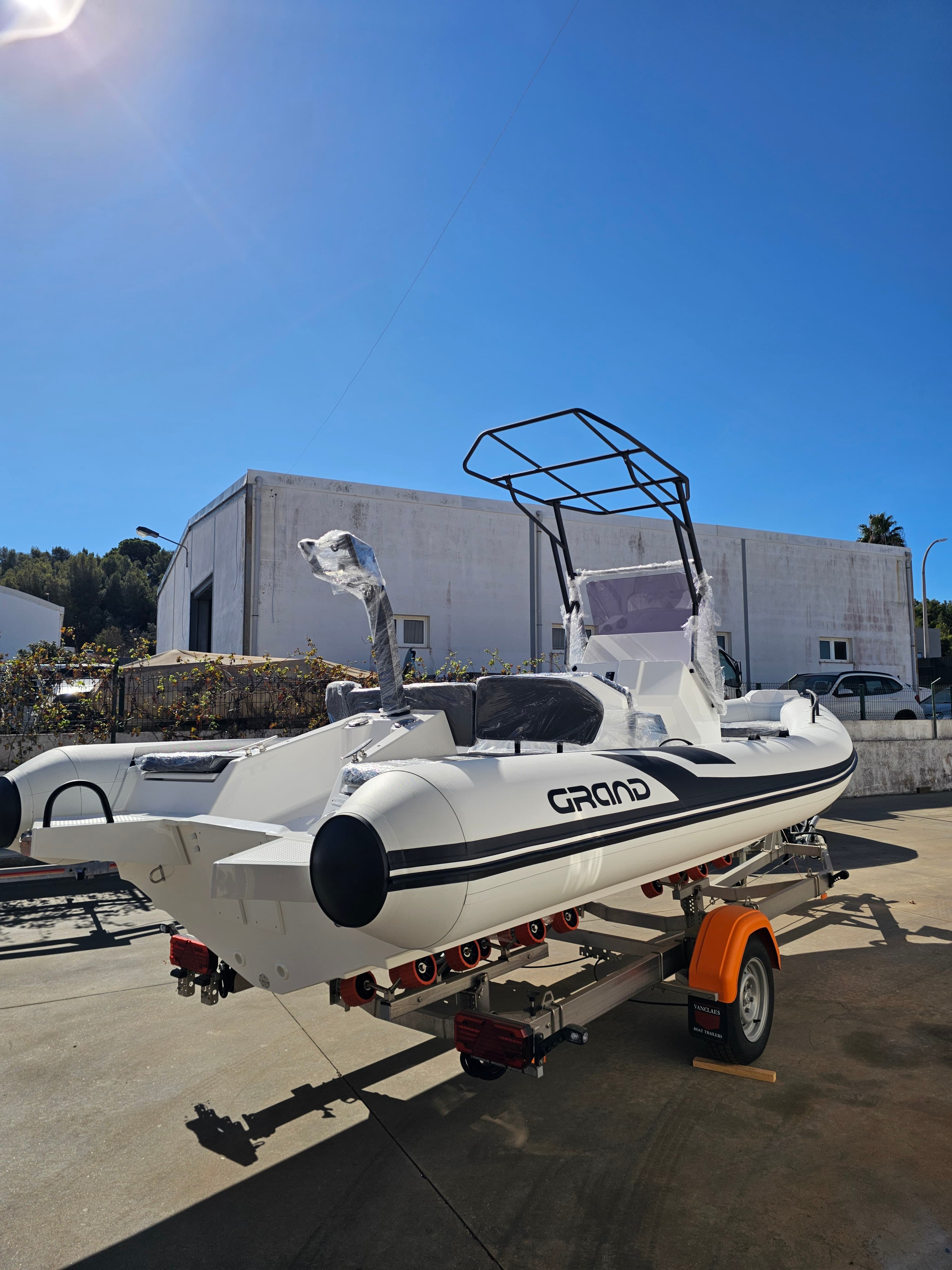 Grand Drive Line 600 LUX 4