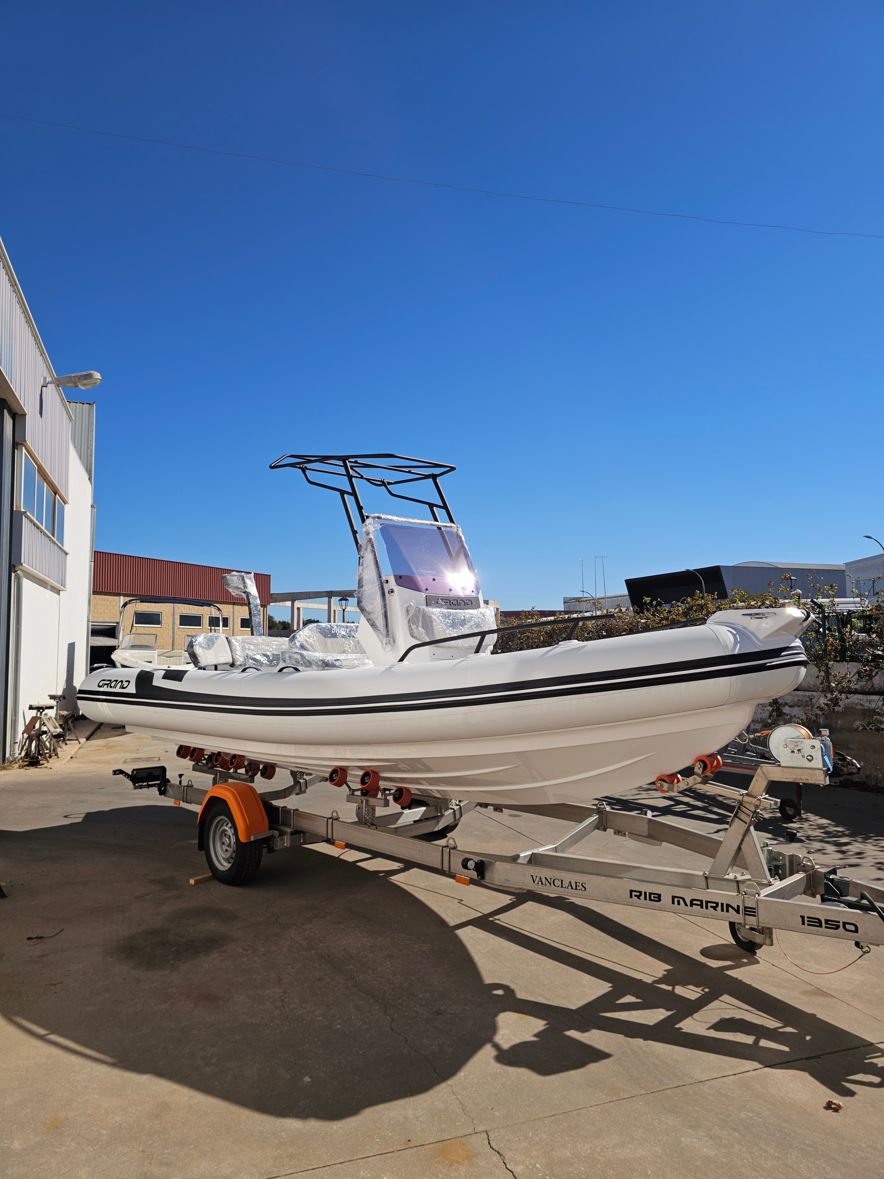 Grand Drive Line 600 LUX 5