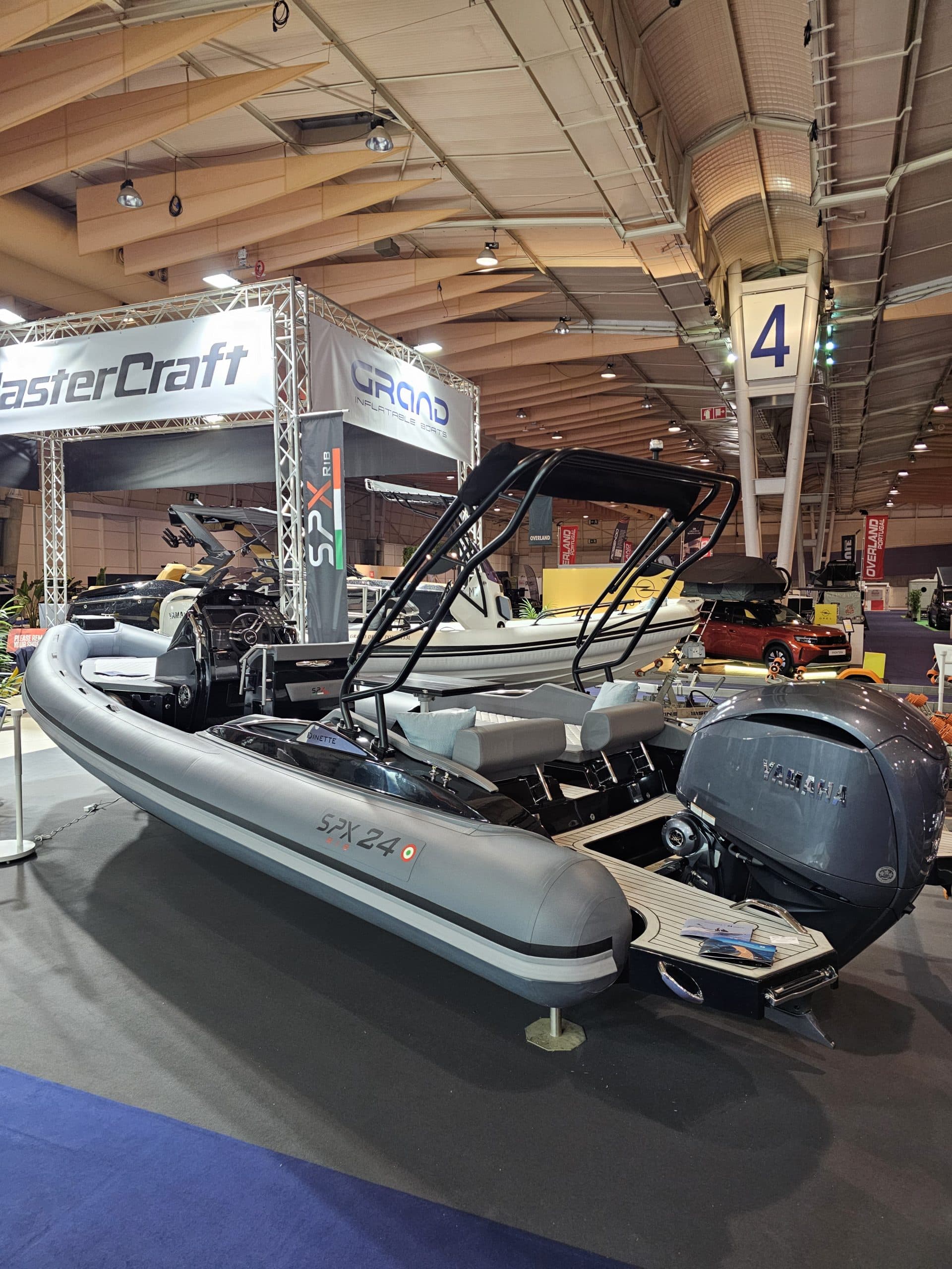 SPX RIB 24 Dinette 4