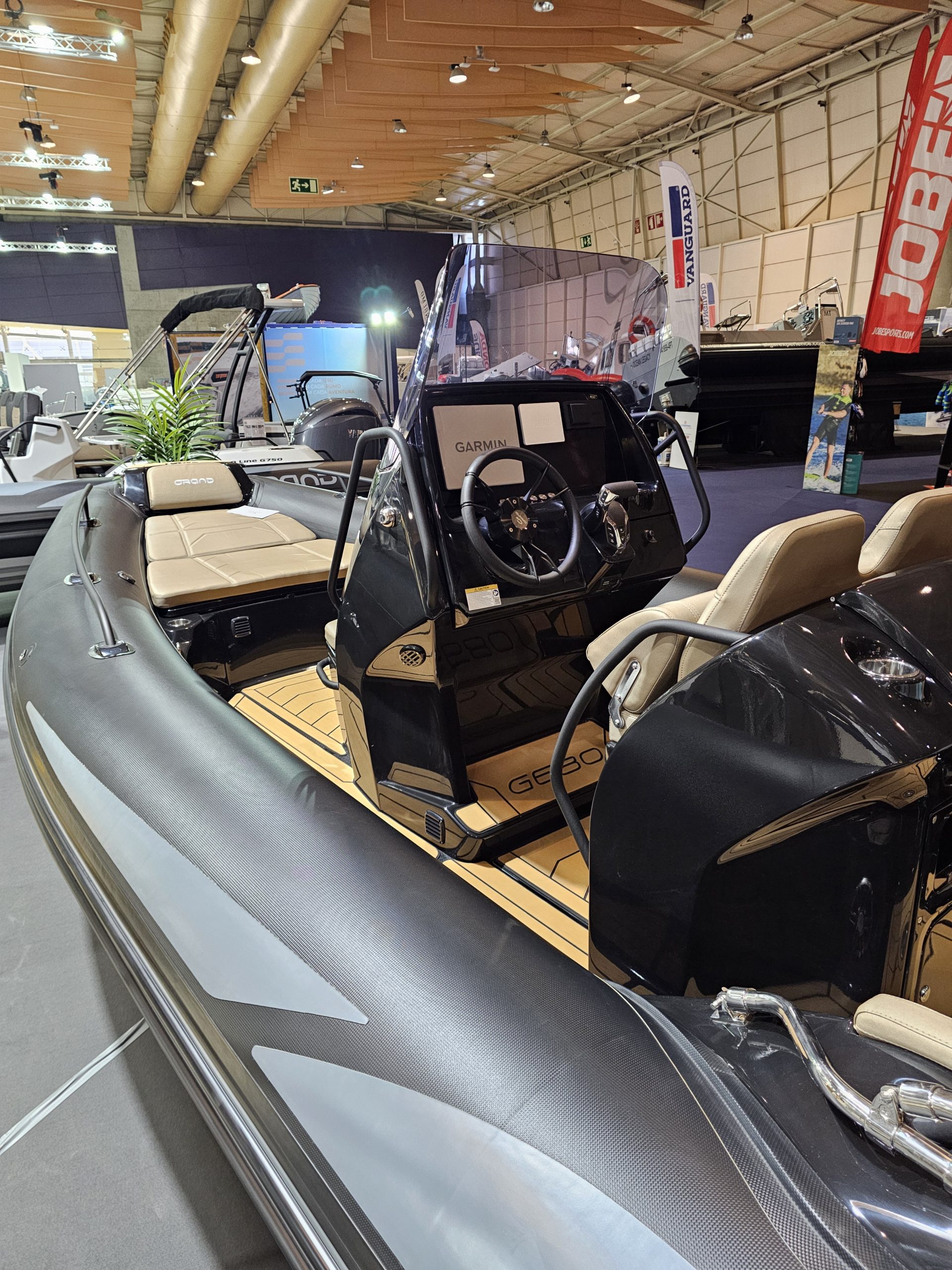 Grand Golden Line 680